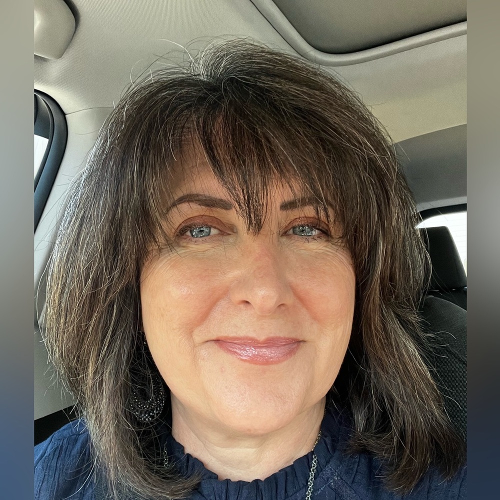 Meet your Posher, Stacy